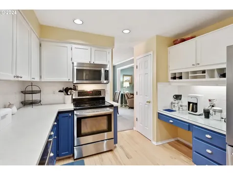 11108 Sw 37th Avenue Portland OR 97219