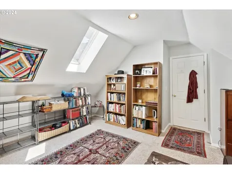 11108 Sw 37th Avenue Portland OR 97219