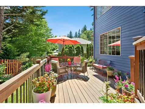 11108 Sw 37th Avenue Portland OR 97219