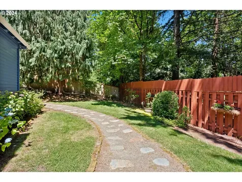 11108 Sw 37th Avenue Portland OR 97219