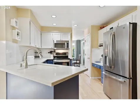 11108 Sw 37th Avenue Portland OR 97219