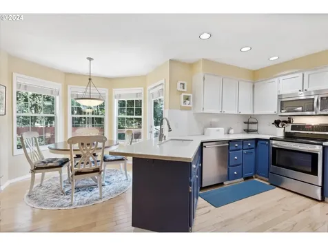 11108 Sw 37th Avenue Portland OR 97219