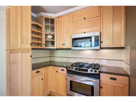 15900 Twin Fir Road Lake Oswego OR 97035