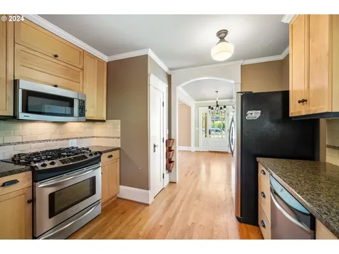 15900 Twin Fir Road Lake Oswego OR 97035