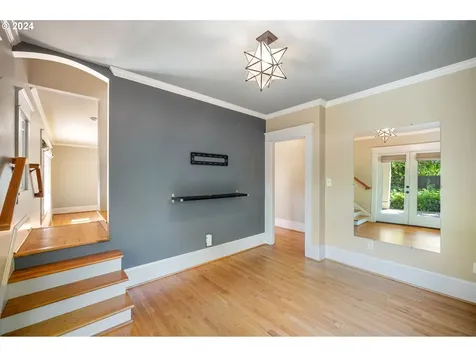 15900 Twin Fir Road Lake Oswego OR 97035