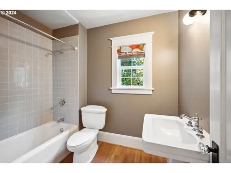 15900 Twin Fir Road Lake Oswego OR 97035