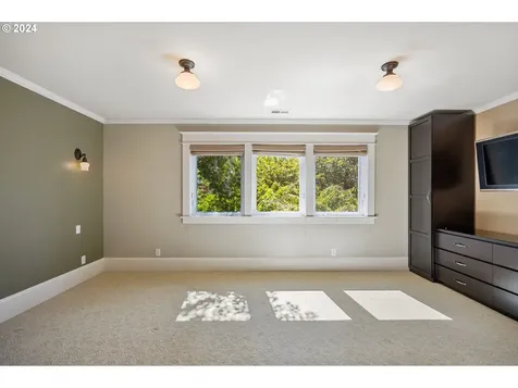 15900 Twin Fir Road Lake Oswego OR 97035