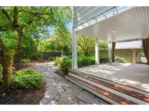 15900 Twin Fir Road Lake Oswego OR 97035