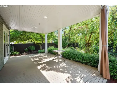 15900 Twin Fir Road Lake Oswego OR 97035