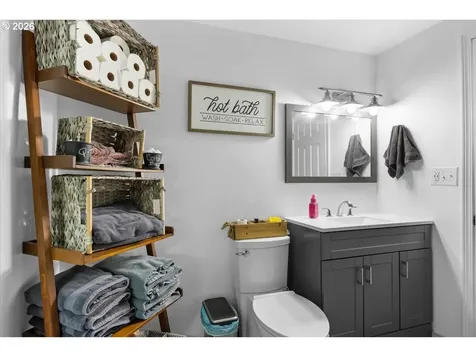 225 Fox Lane Roseburg OR 97471