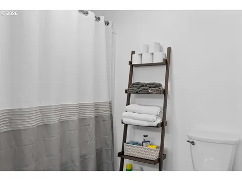 225 Fox Lane Roseburg OR 97471
