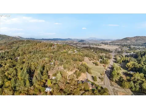 225 Fox Lane Roseburg OR 97471