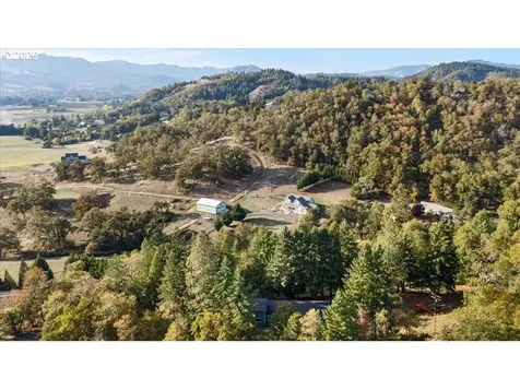 225 Fox Lane Roseburg OR 97471