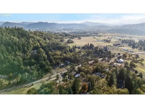 225 Fox Lane Roseburg OR 97471