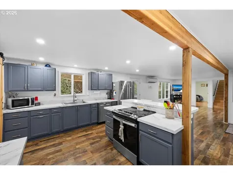 225 Fox Lane Roseburg OR 97471