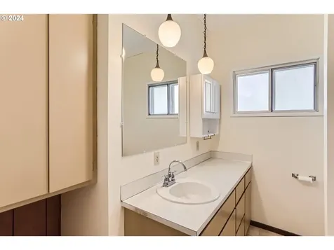 2230 B Street Forest Grove OR 97116