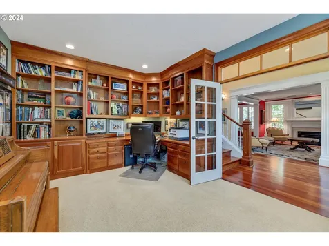 17418 Brookhurst Drive Lake Oswego OR 97034
