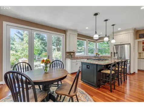 17418 Brookhurst Drive Lake Oswego OR 97034