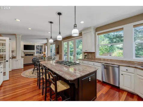 17418 Brookhurst Drive Lake Oswego OR 97034