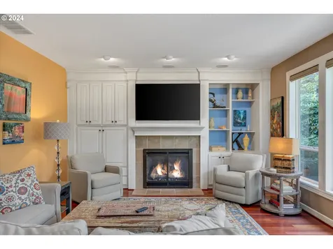 17418 Brookhurst Drive Lake Oswego OR 97034