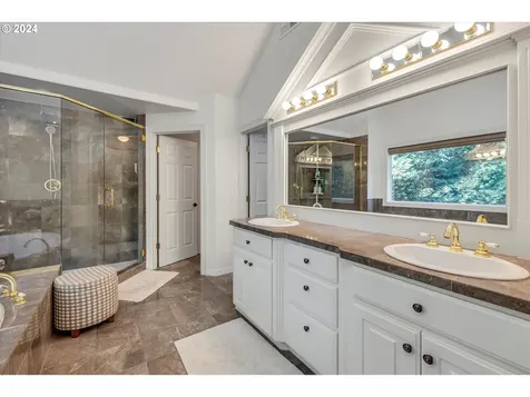 17418 Brookhurst Drive Lake Oswego OR 97034