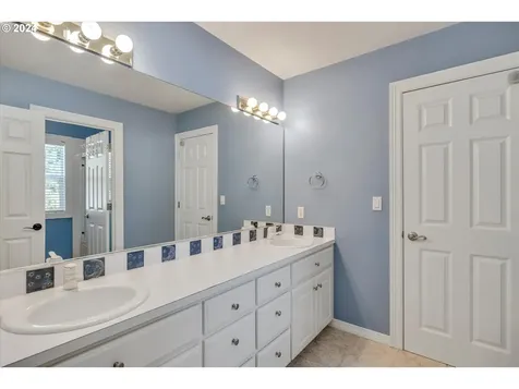 17418 Brookhurst Drive Lake Oswego OR 97034