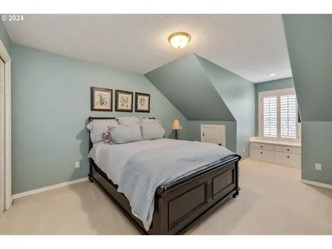 17418 Brookhurst Drive Lake Oswego OR 97034
