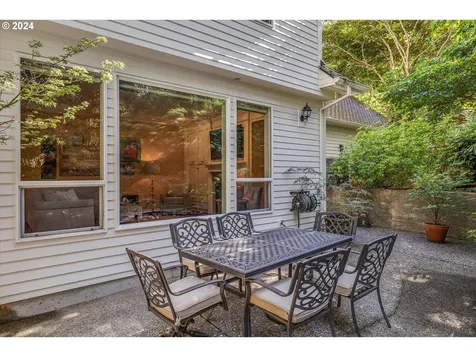 17418 Brookhurst Drive Lake Oswego OR 97034