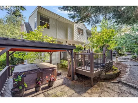 17418 Brookhurst Drive Lake Oswego OR 97034
