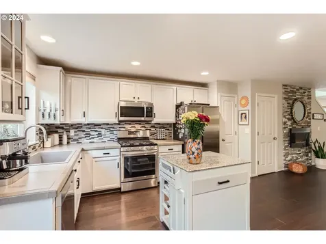 11608 Darling Way Oregon City OR 97045