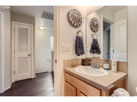 11608 Darling Way Oregon City OR 97045