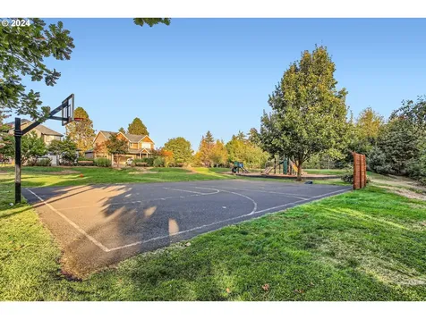11608 Darling Way Oregon City OR 97045
