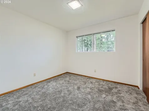 13135 SE Salmon Street Portland OR 97233