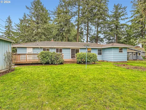 13135 SE Salmon Street Portland OR 97233
