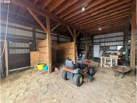 67197 End Road Summerville OR 97876