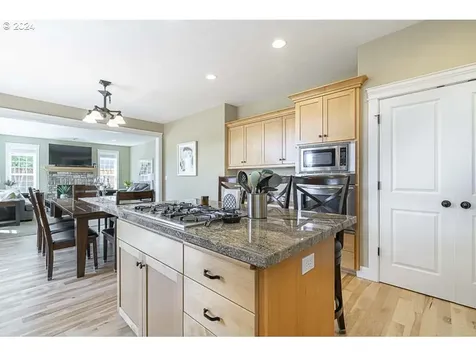 2250 Chapman Hill Drive Nw Salem OR 97304