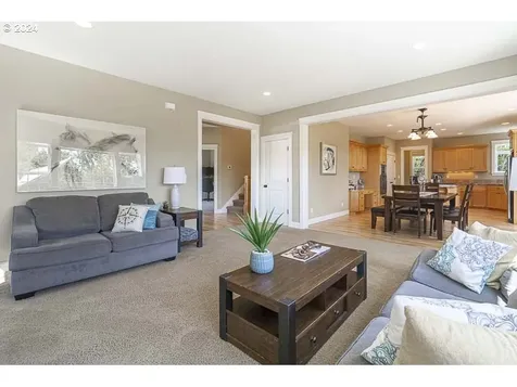 2250 Chapman Hill Drive Nw Salem OR 97304