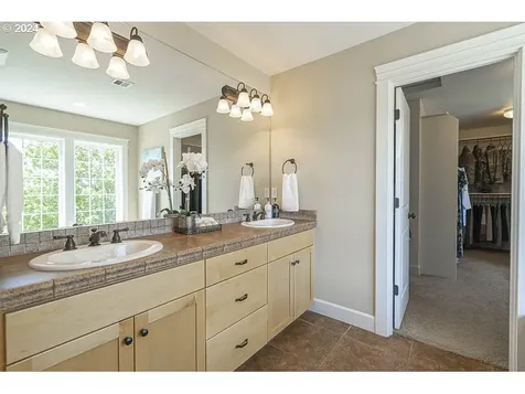 2250 Chapman Hill Drive Nw Salem OR 97304