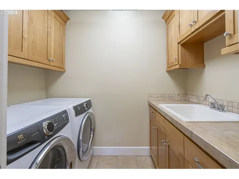 2250 Chapman Hill Drive Nw Salem OR 97304