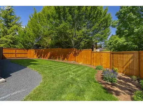 2250 Chapman Hill Drive Nw Salem OR 97304