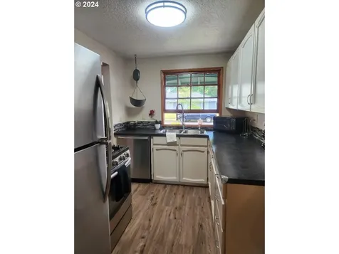 16216 SE Haig Street Portland OR 97236