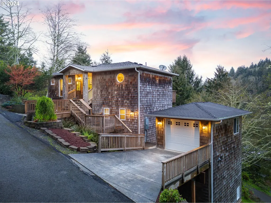 5050 Hilltop Lane Neskowin OR 97149
