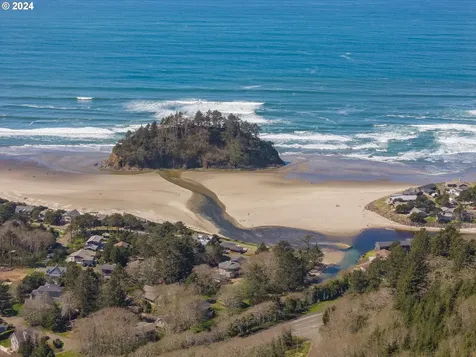 5050 Hilltop Lane Neskowin OR 97149