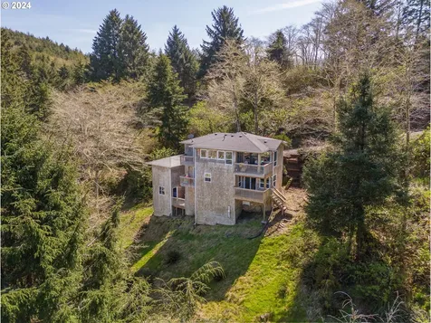 5050 Hilltop Lane Neskowin OR 97149