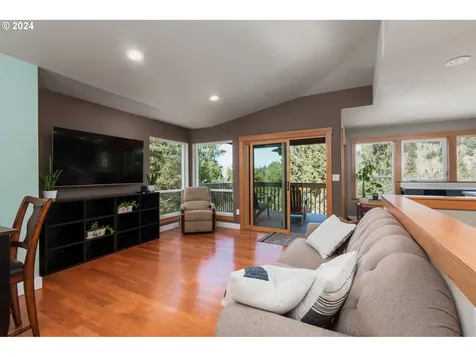 5050 Hilltop Lane Neskowin OR 97149