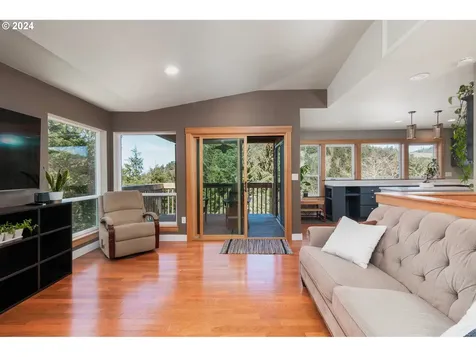 5050 Hilltop Lane Neskowin OR 97149
