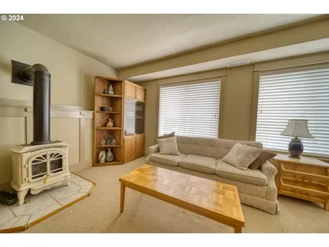 52530 Maria Lane Scappoose OR 97056