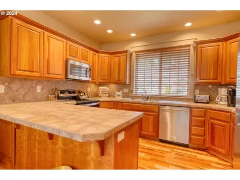52530 Maria Lane Scappoose OR 97056