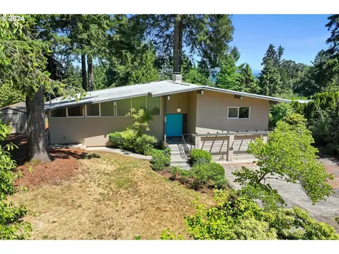 2075 Hillcrest Drive West Linn OR 97068
