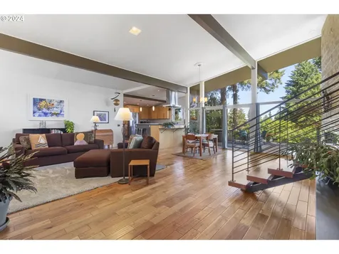 2075 Hillcrest Drive West Linn OR 97068